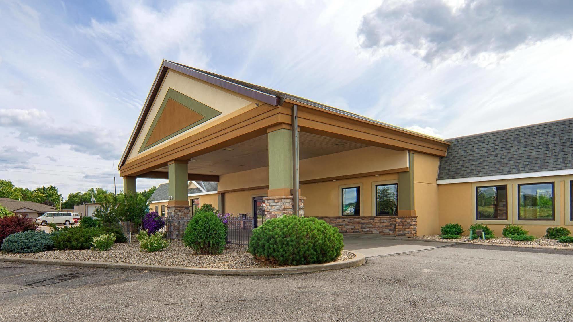 Norwood Inn & Suites Mankato North Mankato Exterior photo