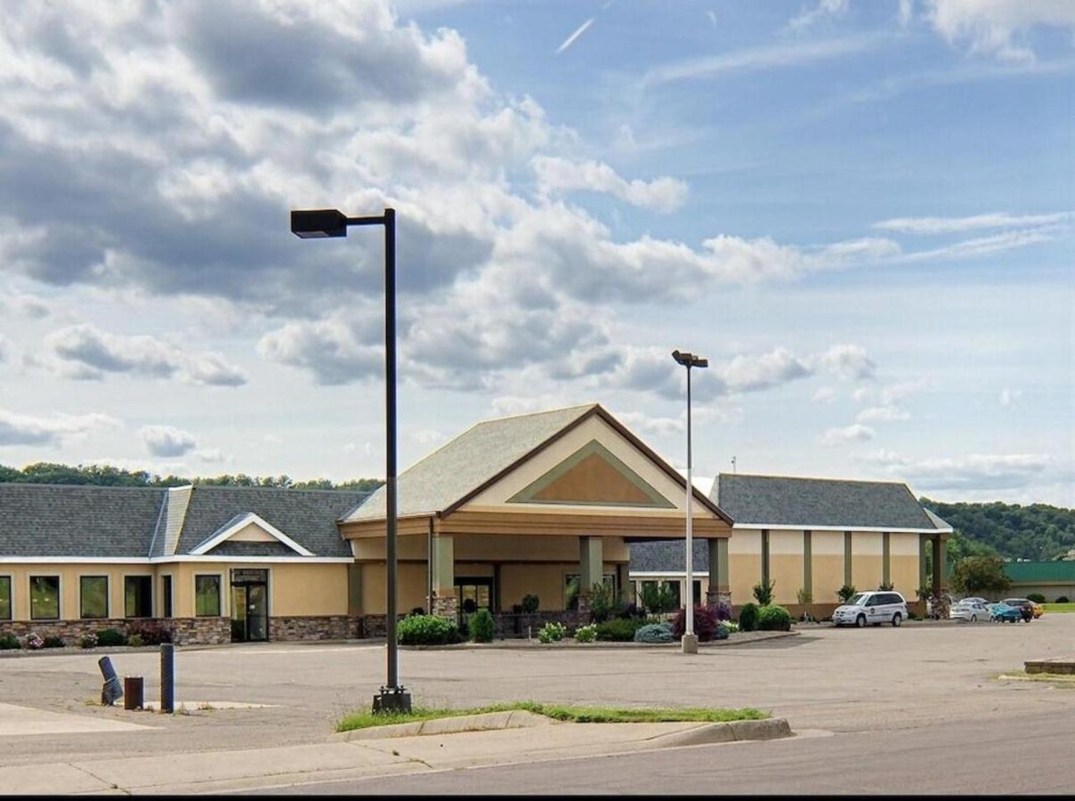 Norwood Inn & Suites Mankato North Mankato Exterior photo