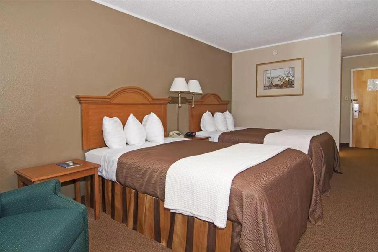 Norwood Inn & Suites Mankato North Mankato Room photo